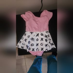 Skirted leo small boutique 3T